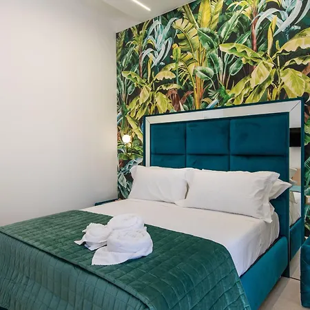 Red Queen Herculaneum 3*